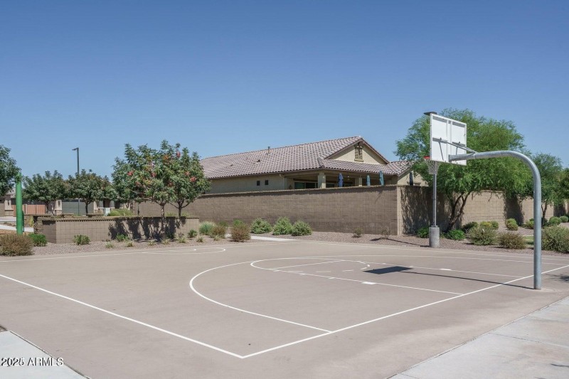Estrella Commons