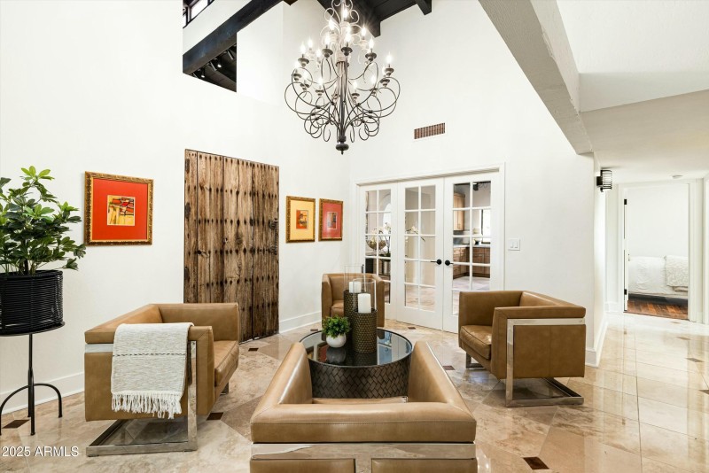Lounge/Flex Room