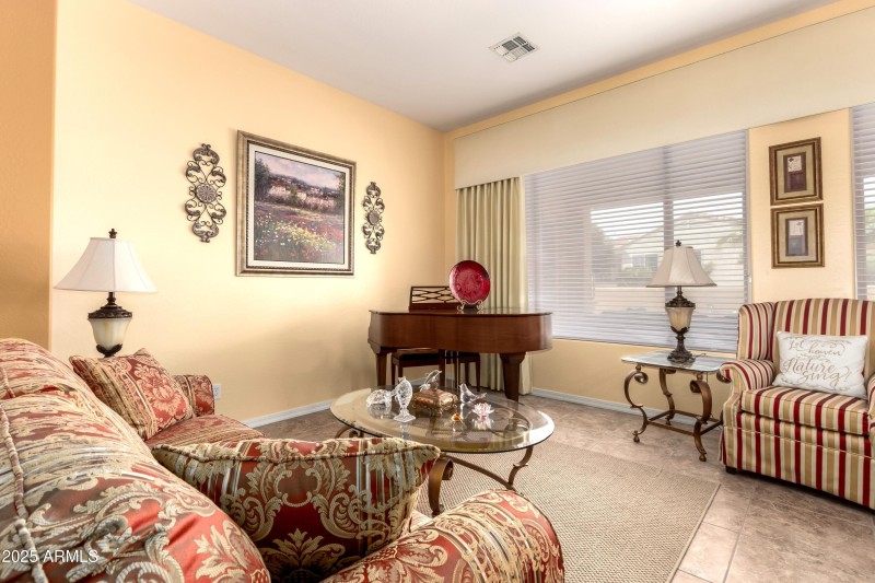 Sol Mar - Living Room