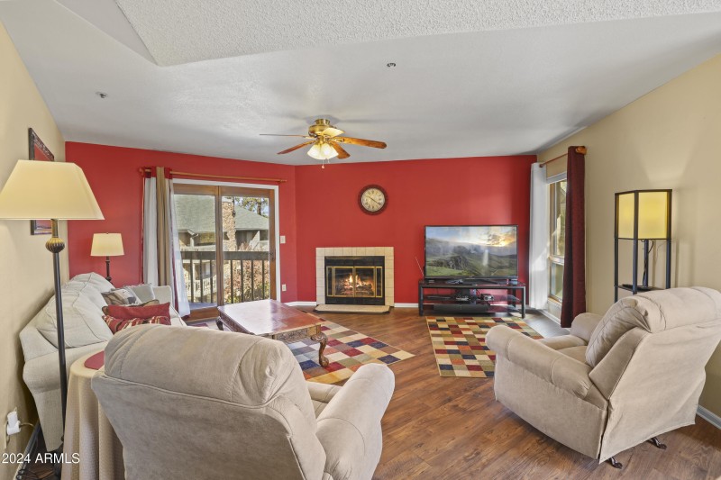 Living Room (4)