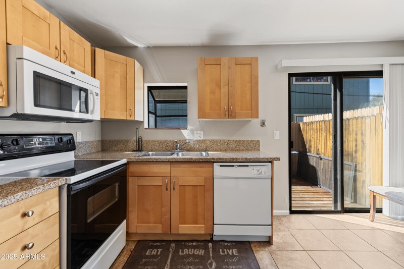 049-Kitchen