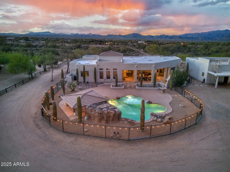 17449 E Quail Track Rd - 700