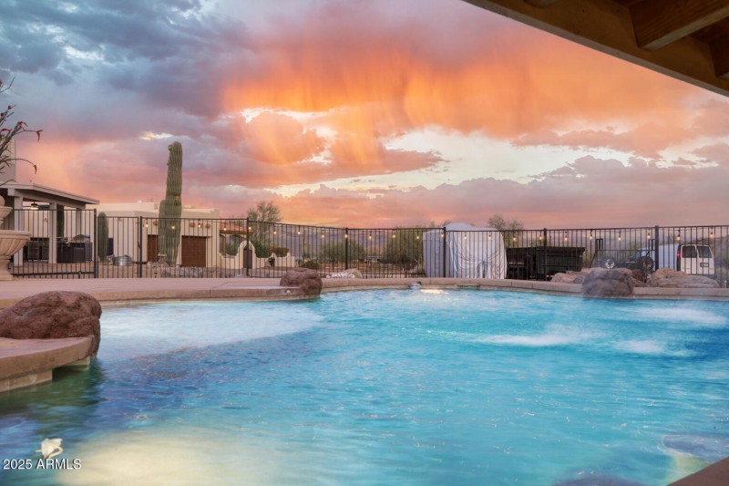 17449 E Quail Track Rd - 706