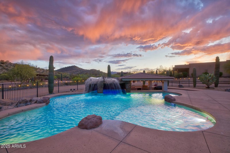 17449 E Quail Track Rd - 707