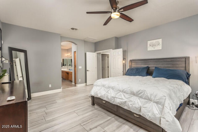 26_Cre8MyMediacom23_mls