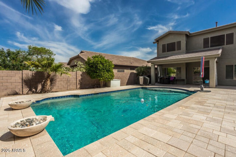 14_Cre8MyMediacom8644_mls