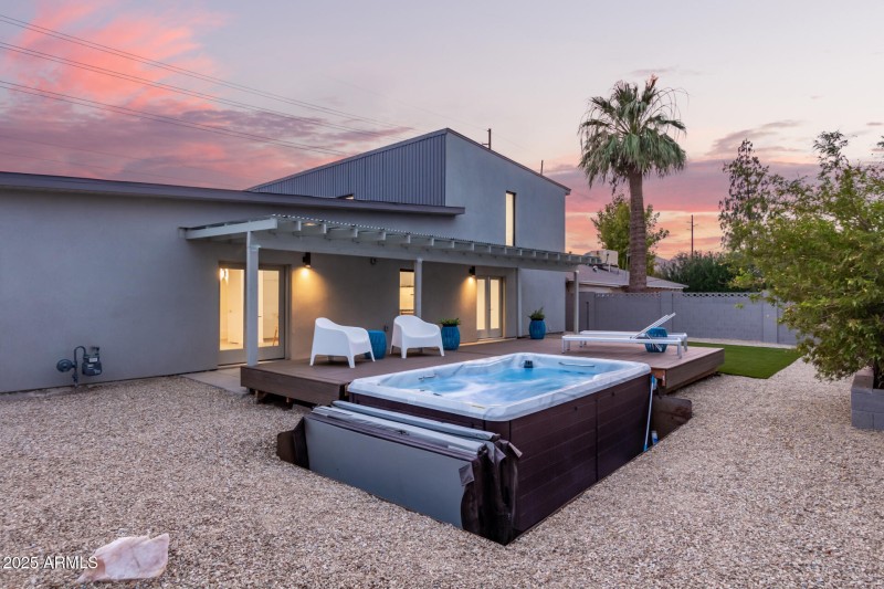 58a98732e9b02d23ebf554653f9ee8d9