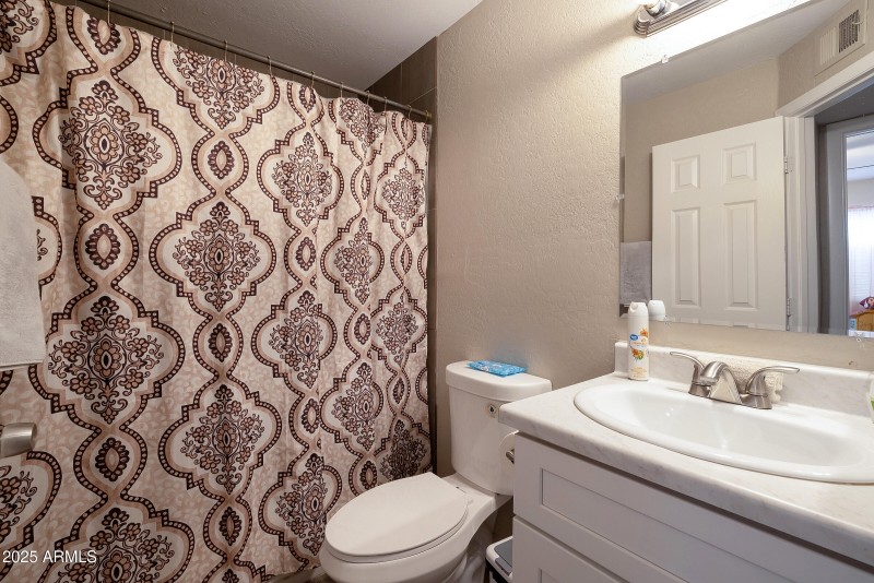 805 North Westwood - Interior (4)