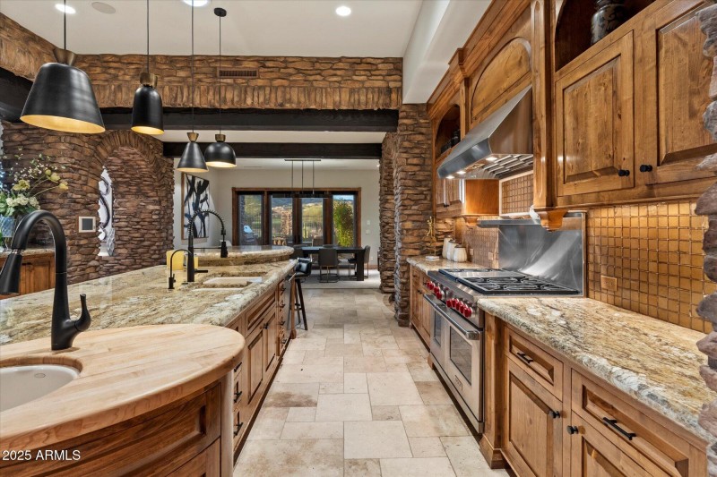 23-Kitchen