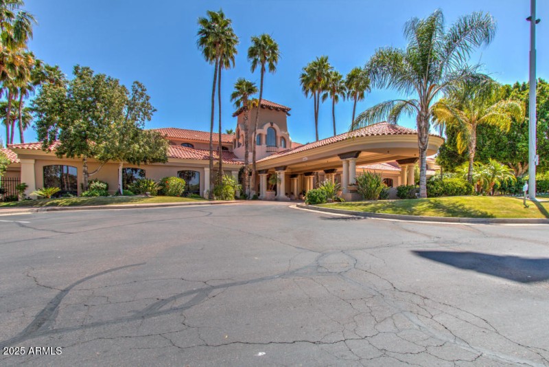 24 Clubhouse