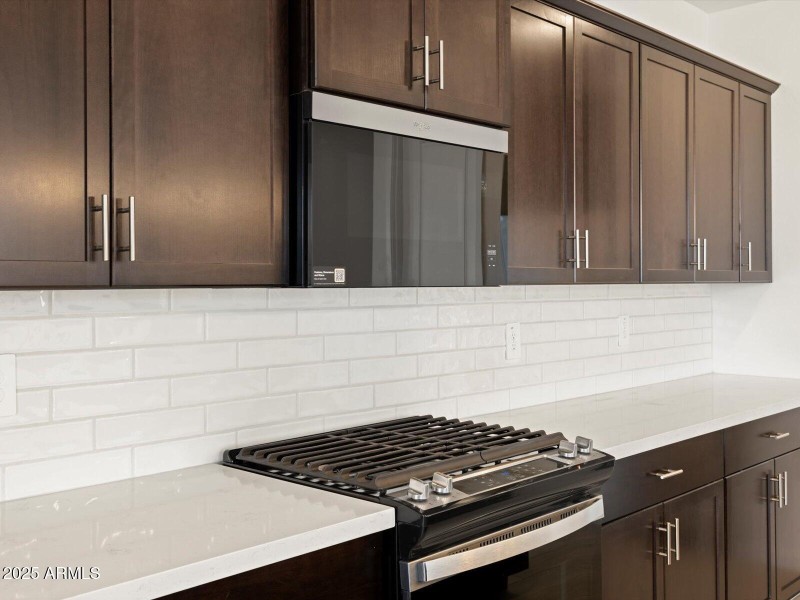 Full Backsplash