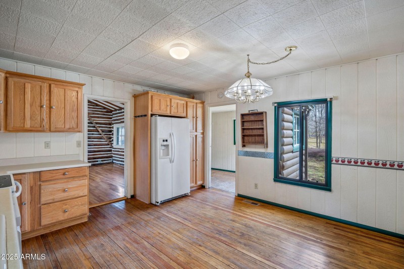 1571ESpruceLn-Pinetop-AZ-10