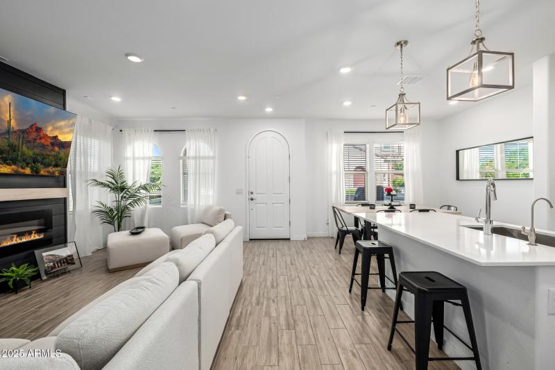 Kitchen / Living Room