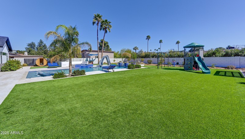 6037 E Charter Oak Rd-58