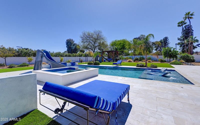 6037 E Charter Oak Rd-50