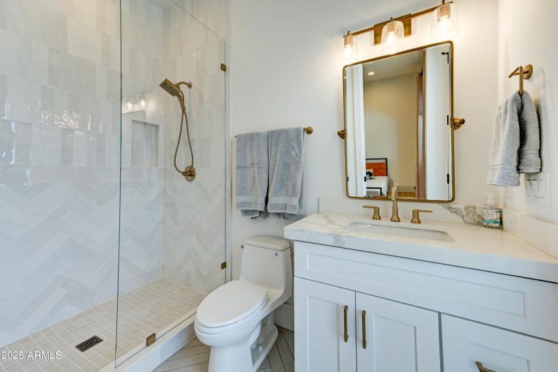 6037 E Charter Oak Rd-43