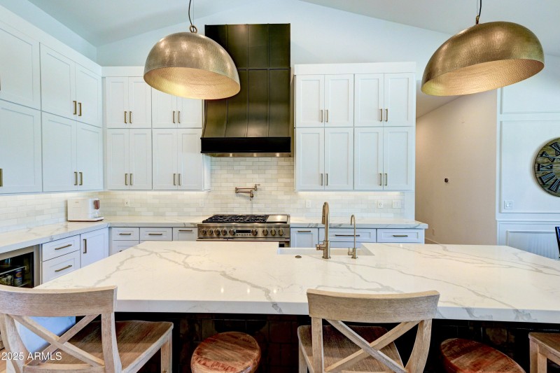 6037 E Charter Oak Rd-14