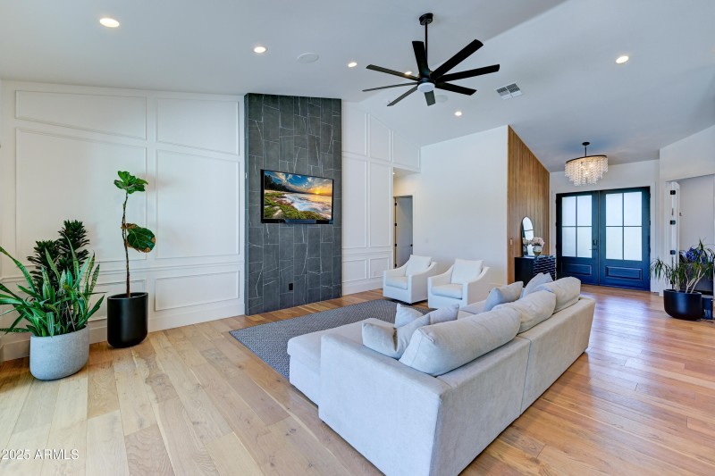 6037 E Charter Oak Rd-11