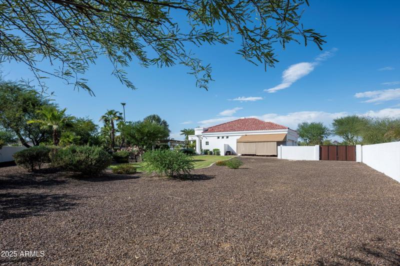 62-5901 E Mountain View Rd-62