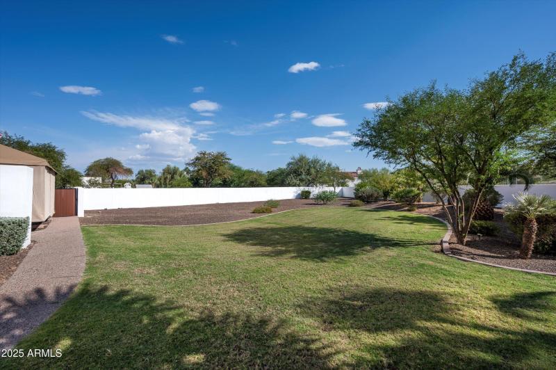 60-5901 E Mountain View Rd-60