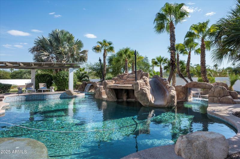 53-5901 E Mountain View Rd-53