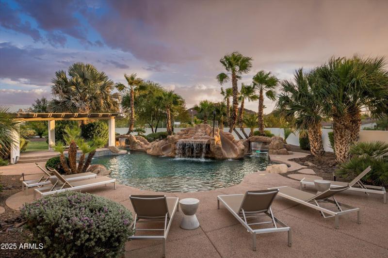 47-5901 E Mountain View Rd-47