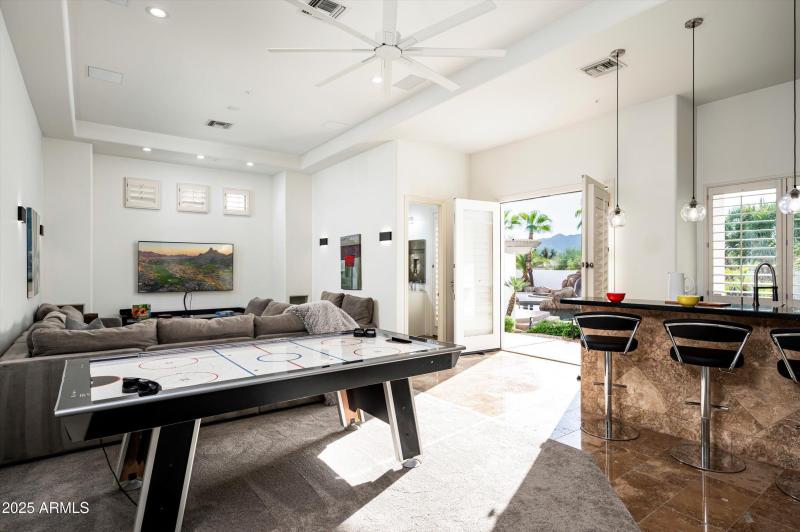 24-5901 E Mountain View Rd-24