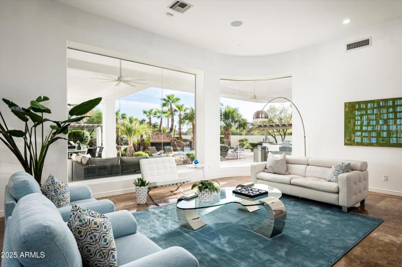 10-5901 E Mountain View Rd-10