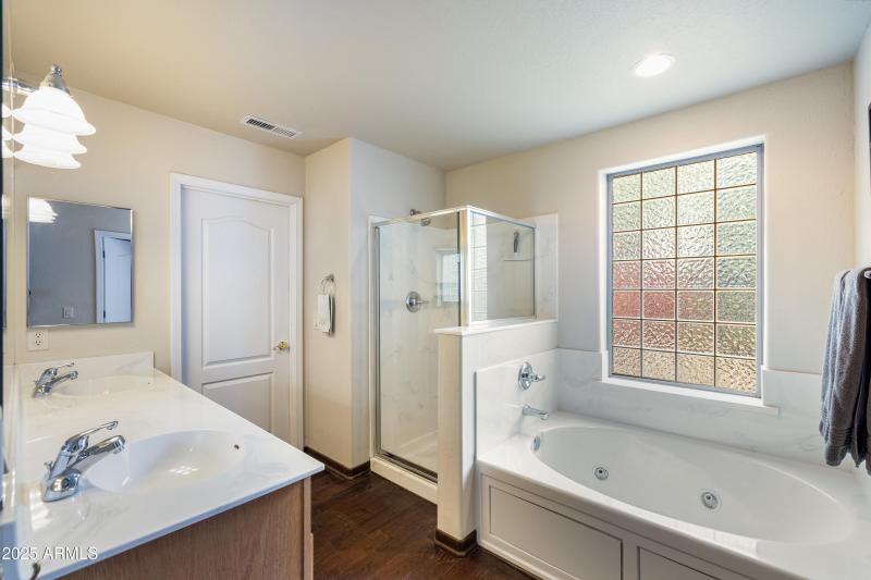 En Suite Bath