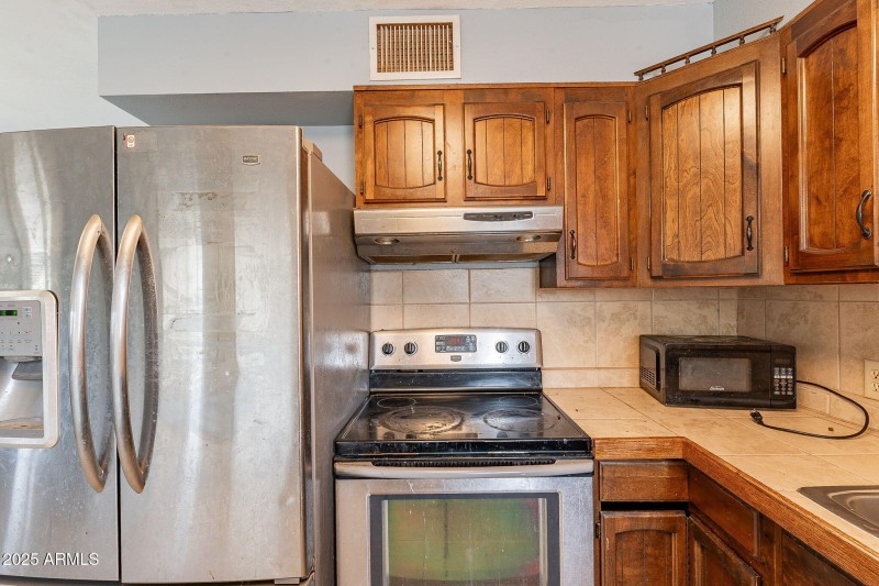 163 Peretz Cir. stainless steel applianc