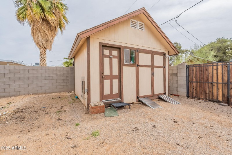 163 Peretz Cir. workshop storage shed