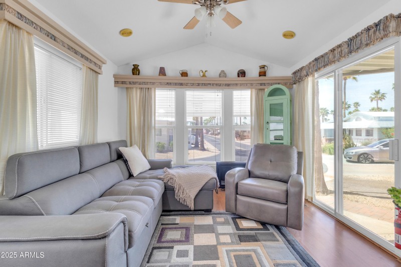 1356 W KIOWA CIR-9