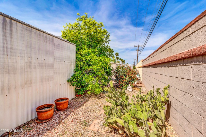 1356 W KIOWA CIR-22