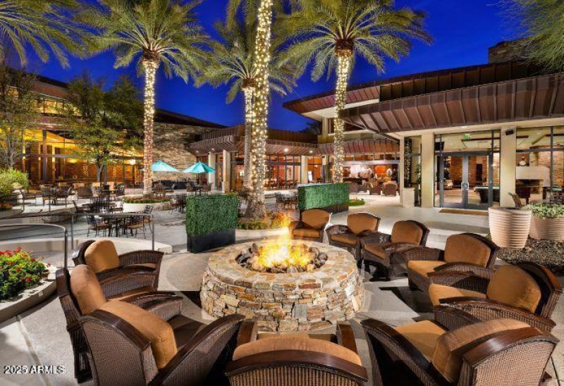 T10_Kiva Patio Fire Pit