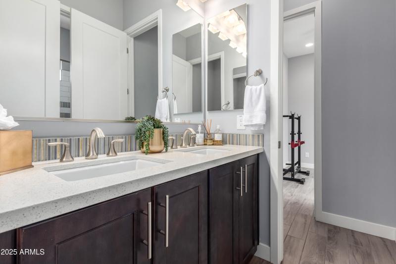 2nd bathroom