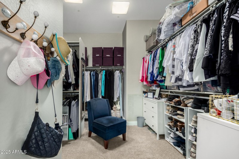 Main flr Primary closet