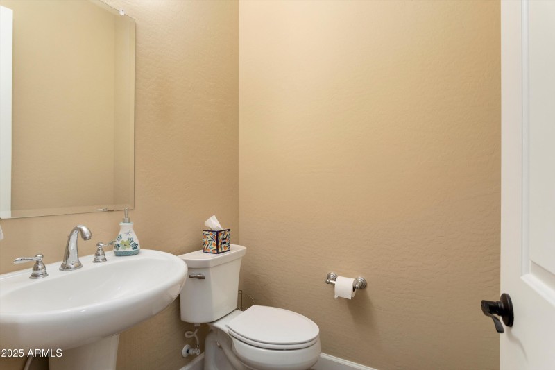 Bathroom 4/Powder Room