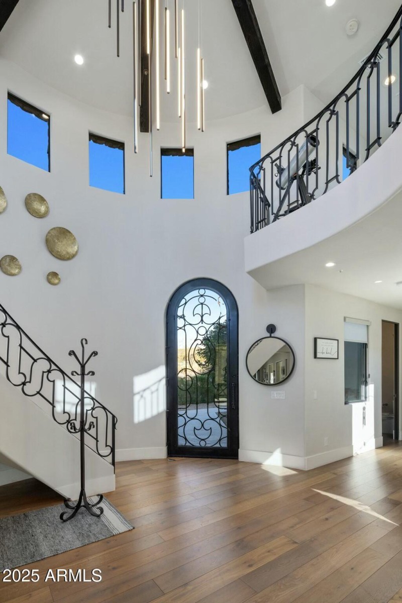 20 Foot Ceiling Grand Foyer