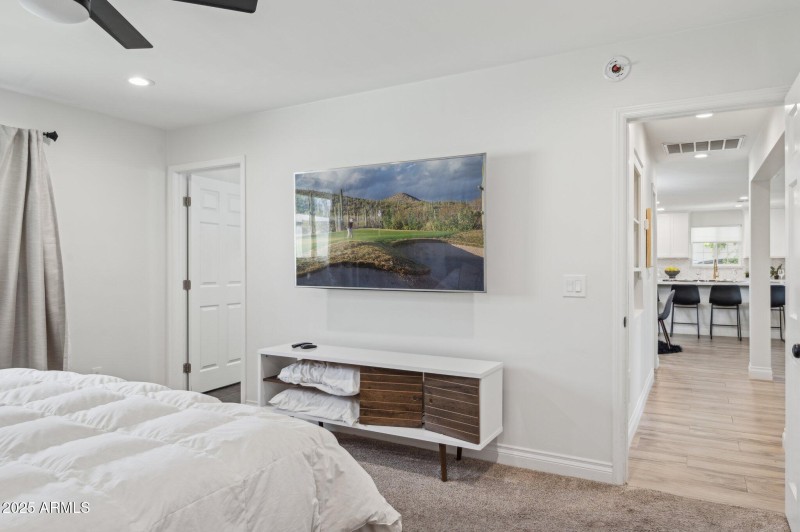 19-web-or-mls-3009-e-whitton-ave