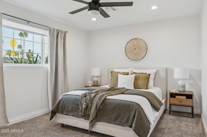25-web-or-mls-3009-e-whitton-ave