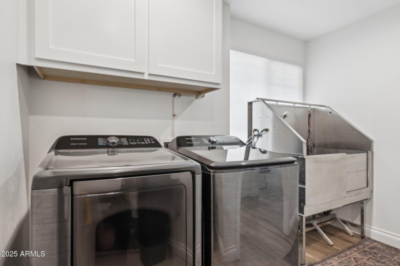 30-web-or-mls-3009-e-whitton-ave