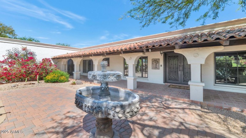4726 E Sierra Vista Dr