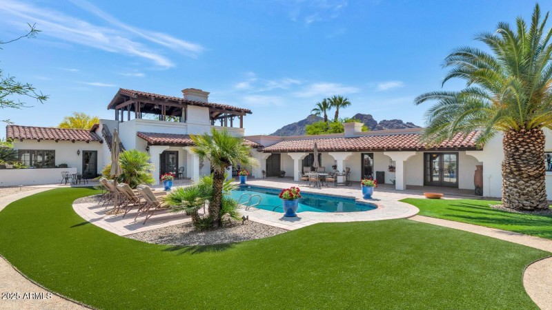 4726 E Sierra Vista Dr