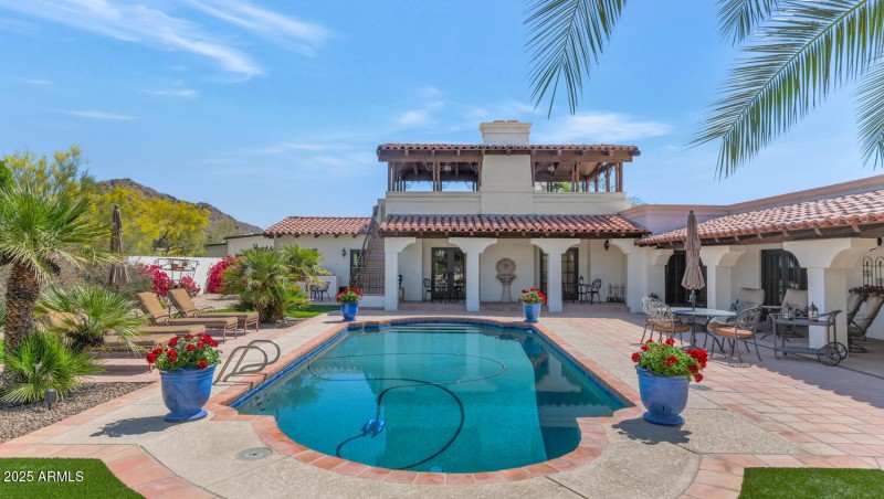 4726 E Sierra Vista Dr
