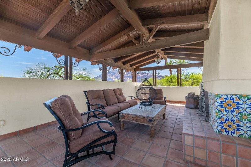 4726 E Sierra Vista Dr