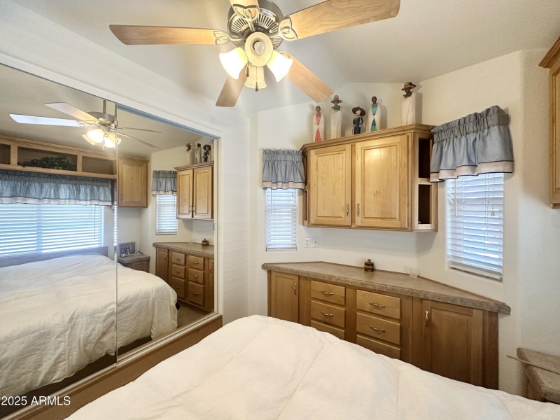 QUEEN SIZE BED