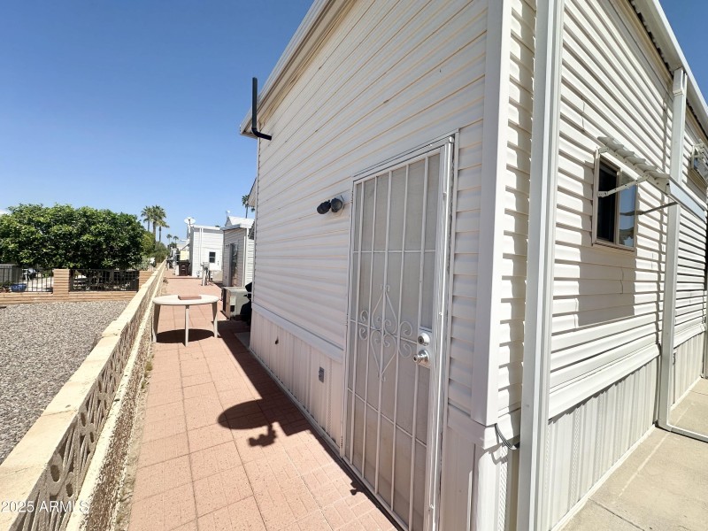 BACK ENTRY DOOR