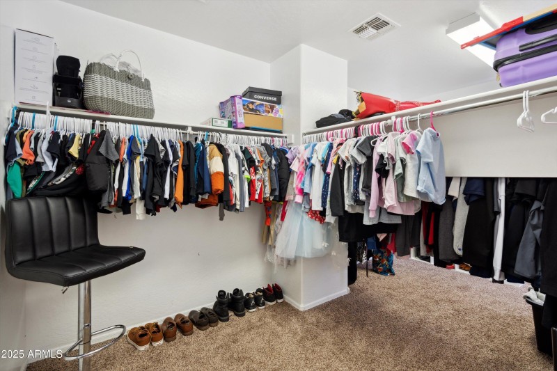 28-Master Closet