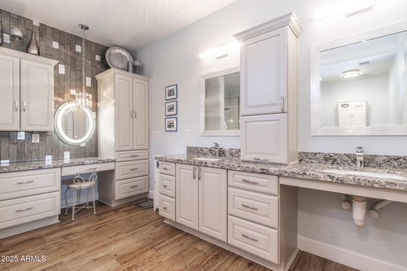 Master Bath Rollup Sink