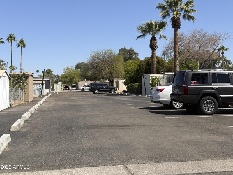 Extra Parking behind home115